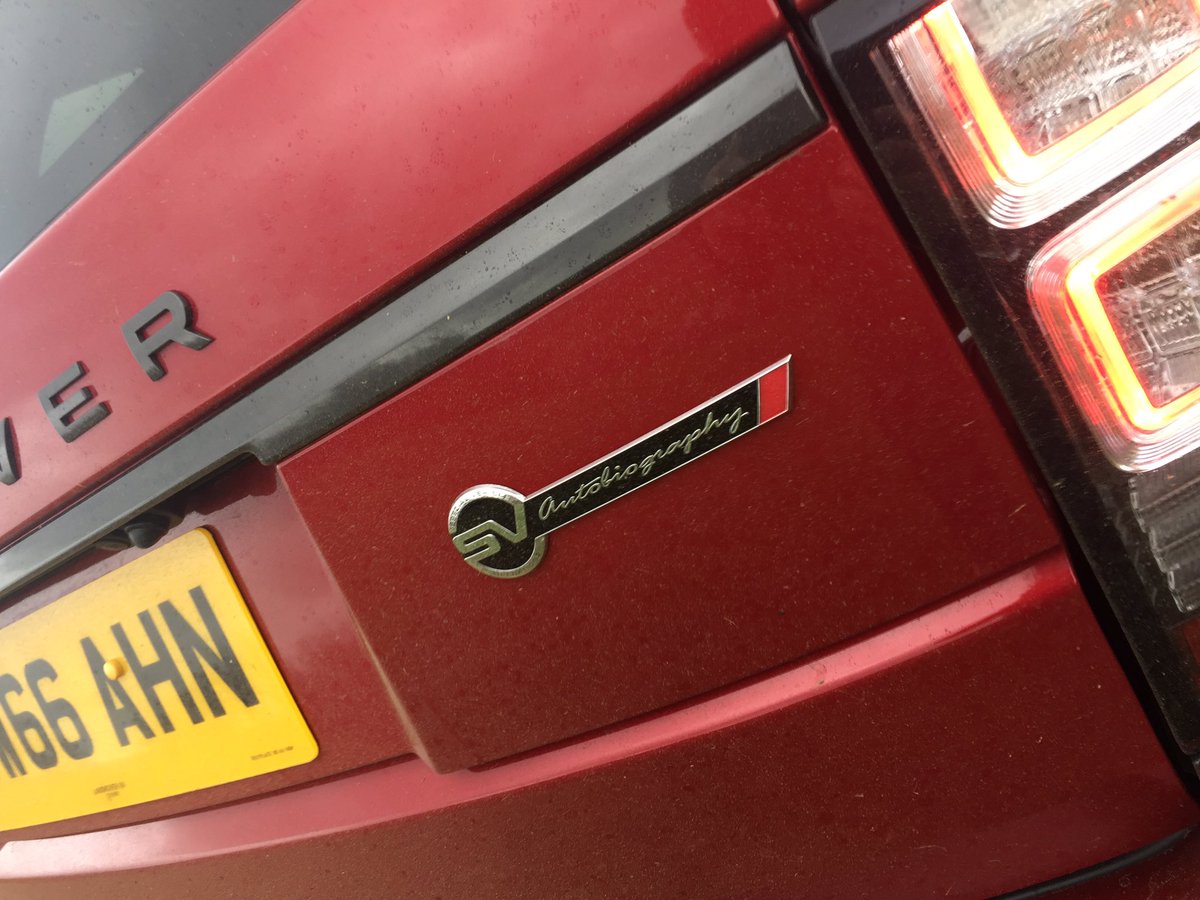 keithwrjones's tweet photo. Are your eyes ready for this @LandRover_UK Range Rover SVAutobiography's interior?
#MoreRedPlease https://t.co/gPoIIiSKLy