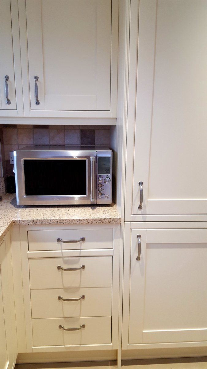 Unique_ByDesign's tweet photo. Another beautiful Kitchen we have recently installed @WaterlineLtd #CrownImperial #InFrame #Cream #UniqueByDesign https://t.co/Hx9ujneRC6