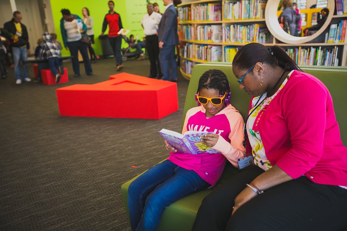 columbuslibrary's tweet photo. Rhyming is an important early literacy skill. Read a book with your child & have them guess the rhymes on each page. #ReadToYourChildToday https://t.co/F9Dcp9Eo3s