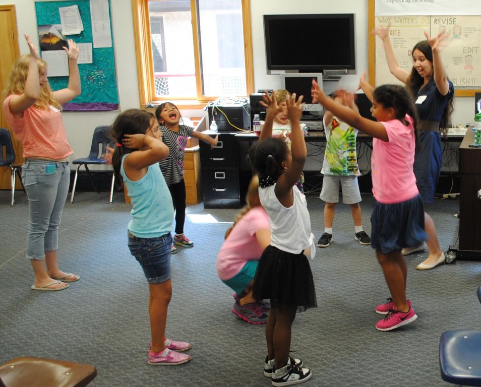 Looking for creative kids activities this summer? Consider one of the many #arts #camps! Learn more: bit.ly/2lzaLcR #netde