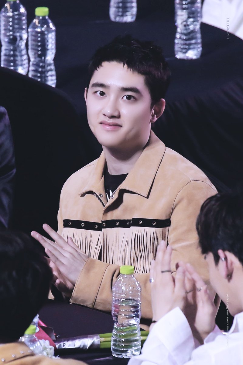 170222 가온차트어워드 #디오 #경수

달콤함에 빠진 달콤한 나의 소년에게