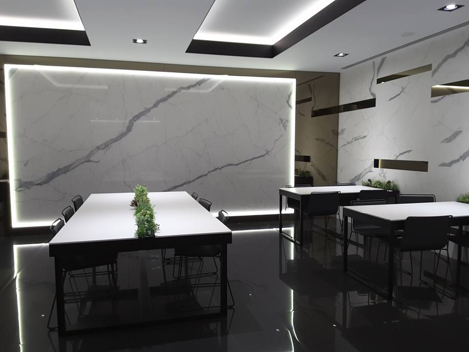 __Bennu's tweet photo. Más imágenes de las novedades que pudimos ver en la presentación del grupo Porcelanosa.

#interiorismo
#decoracion https://t.co/u29EXyKvJG