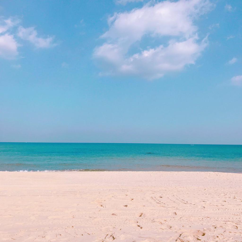 nsucee's tweet photo. Dia bodoh, karena dia tidak berpikir
Tapi dia begitu baik, karena #hatinya
Lagu #bagaimanaakubisa membencinya
#You_never_walk_alone https://t.co/R19SxyIebO