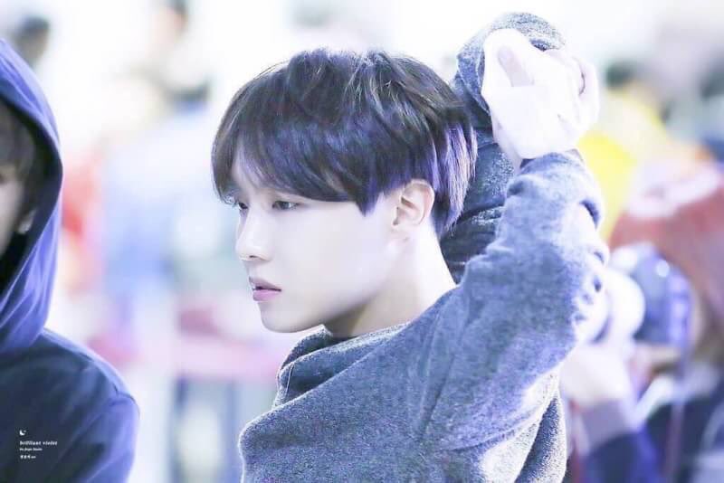 usi_JK9's tweet photo. ホソギヒョンまじでかっこいい https://t.co/DXQlHSigUf