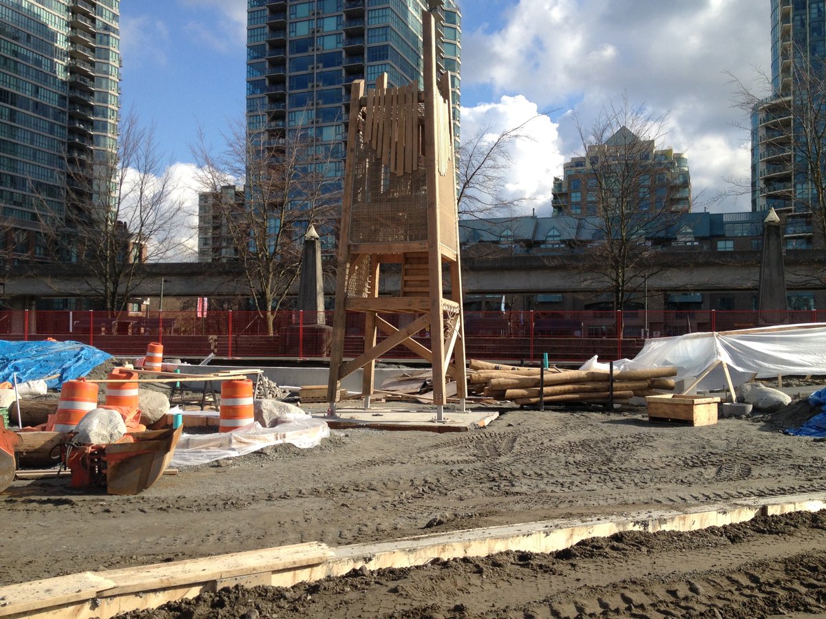 #playground #Construction #inprogress at #CreeksidePark #Vancouver next to @scienceworldca @mbrussoni with #DuranteKreuk #landscapearchitect