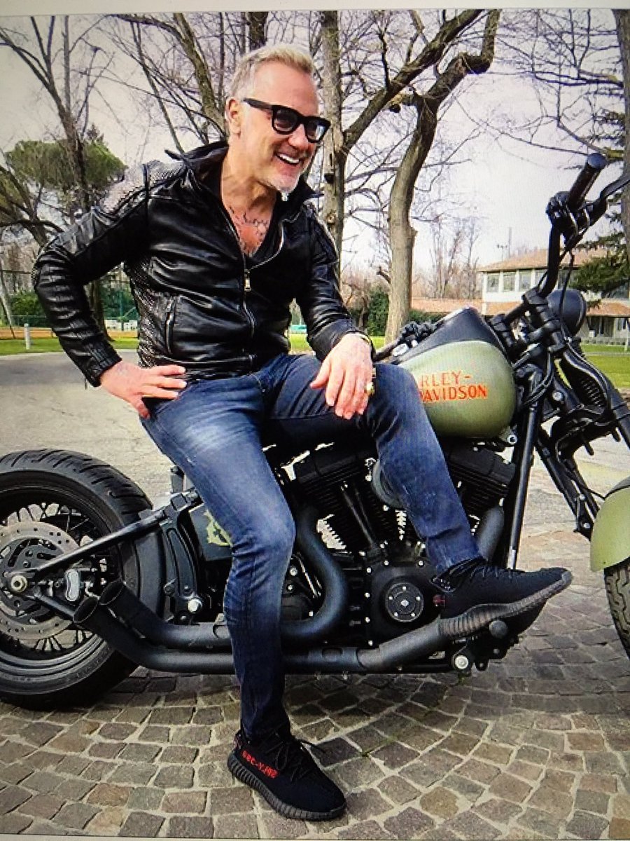 Quanto stracazzo sei ridicolo