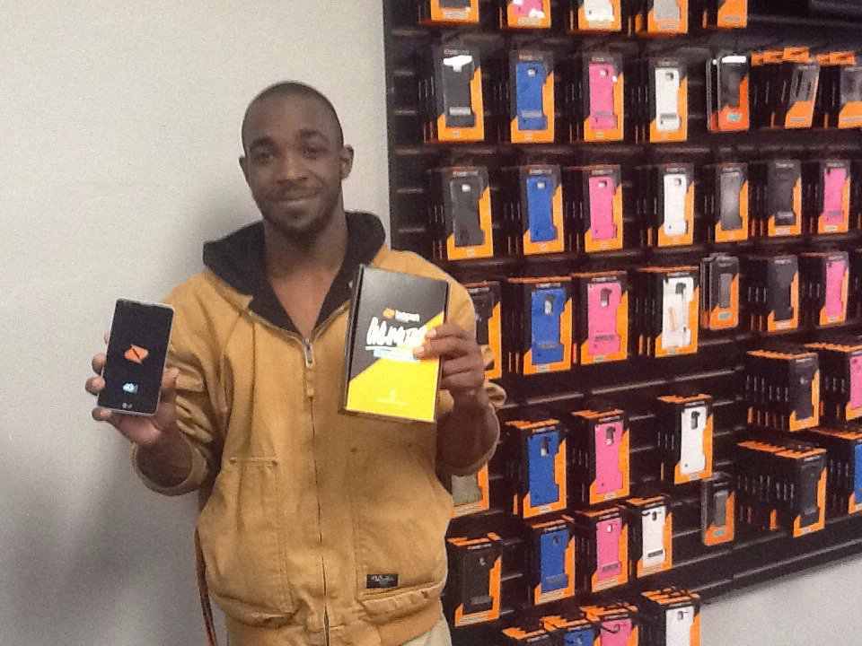 Easywireless7's tweet photo. Orlando made the switch for his family #UnlimitedData #BestFamilyPlanEver @boostmbilerandy https://t.co/ke7UBel3cV
