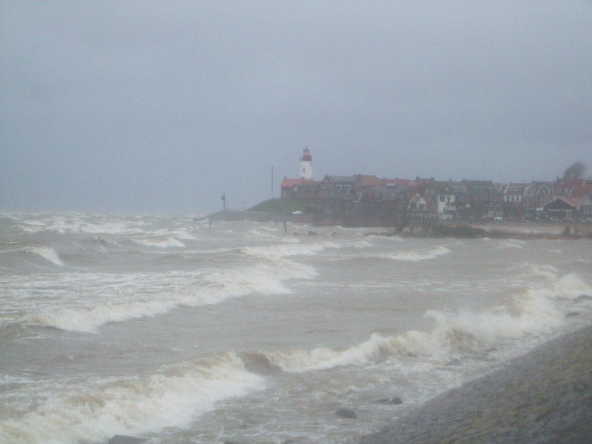 In het dorpje blijft men Hopen op behouden vaart.