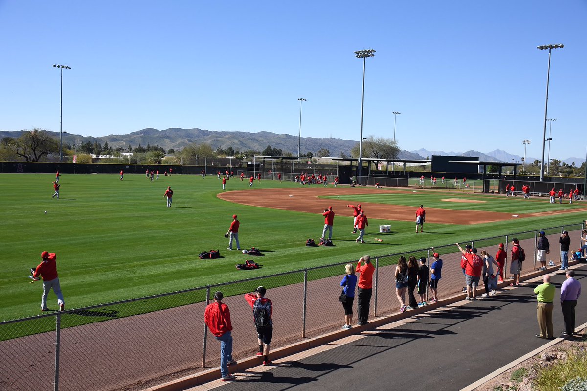 Angels's tweet photo. This must be heaven. #LAASpring https://t.co/EszYbnLrui