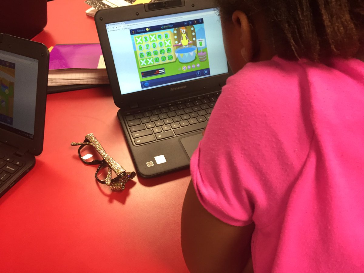 KG051592's tweet photo. Stations help us practice for #DLDay @Hardwick_Elem @LubbockISD #lbk https://t.co/VzSAZa098E