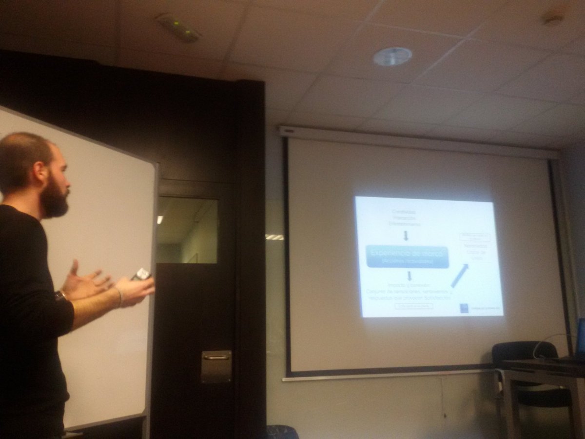 josecantero's tweet photo. En #ModernThinkingMSMK ahora @jcortecero "No es lo mismo una experiencia de marca que la experiencia de marca personalizada y auténtica" https://t.co/GOkIqHFTIW