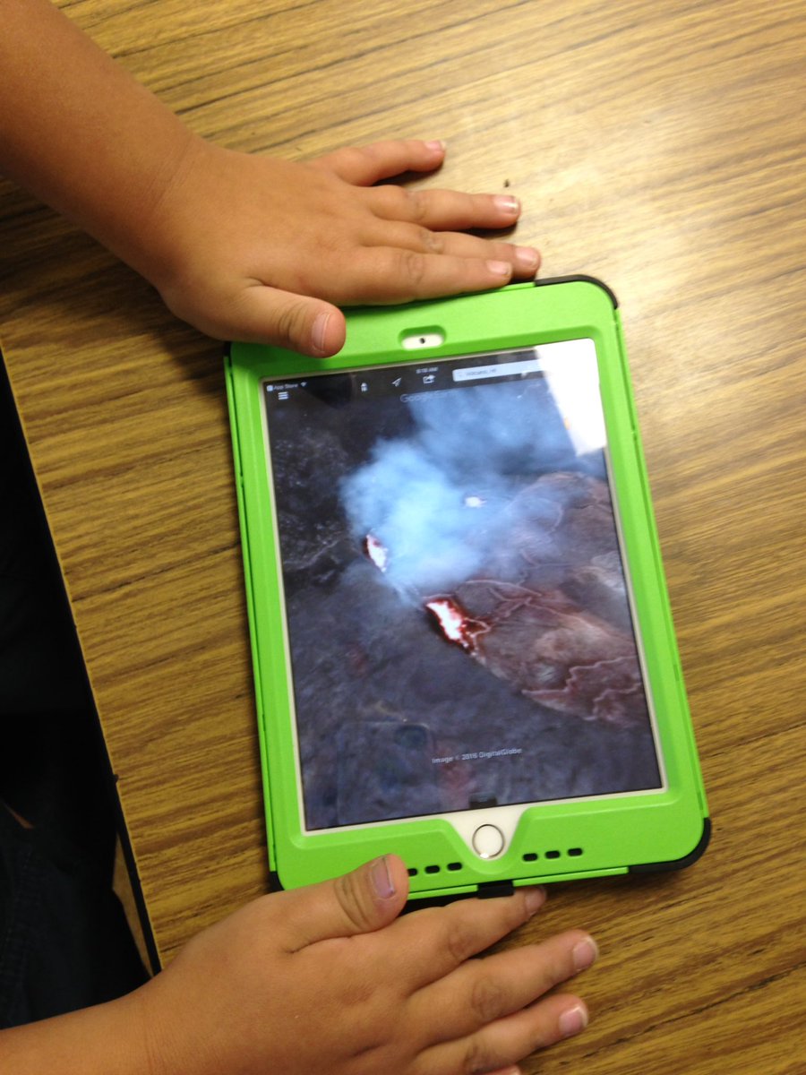 Sheryl24139656's tweet photo. Google Earth and I -Pads are giving us a Bird's-Eye View!!#LearningIdioms!❤️#DLDay @LubbockISD @NatWilliamsElem @LubbockDL #NWrockstar2017 https://t.co/A8E0HcFXBM