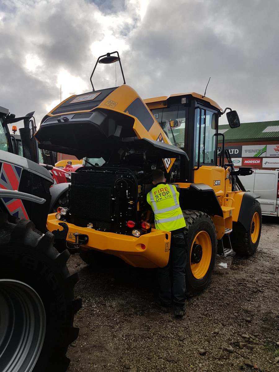 FirestopUk's tweet image. A neat installation carried out today, protecting a customers brand new JCB 411 loading shovel. #firesuppression #jcb