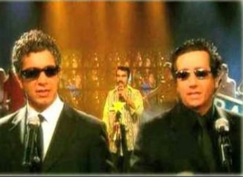 Şu adamları görünce annemin 'kalk hadi yıkayım seni yarın okulun var 'deyişi aklıma geliyo. Al işte bi travma daha