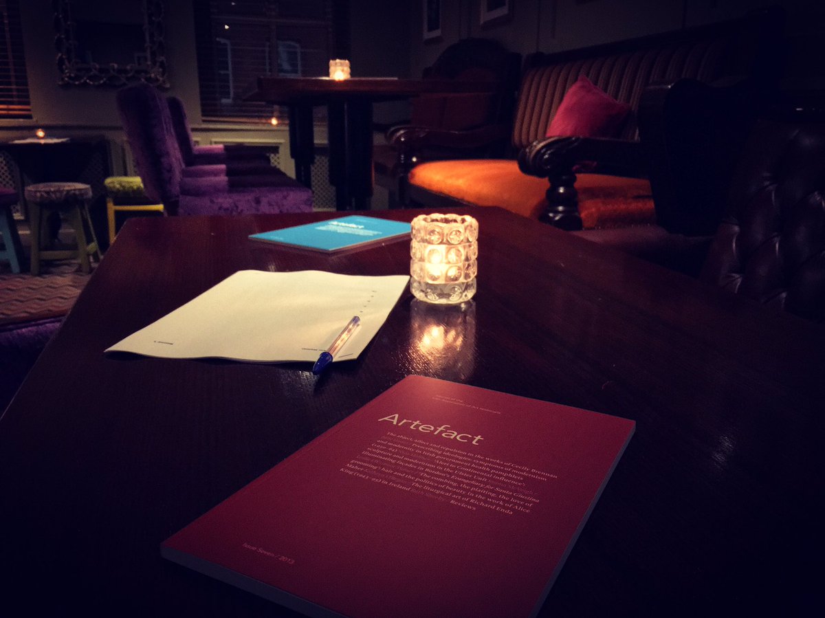 The calm before the storm 😉<a href="/FoleysDublin/">Foleys</a> #arthistory #dublin #arthistorians #art #tablequiz #quiz