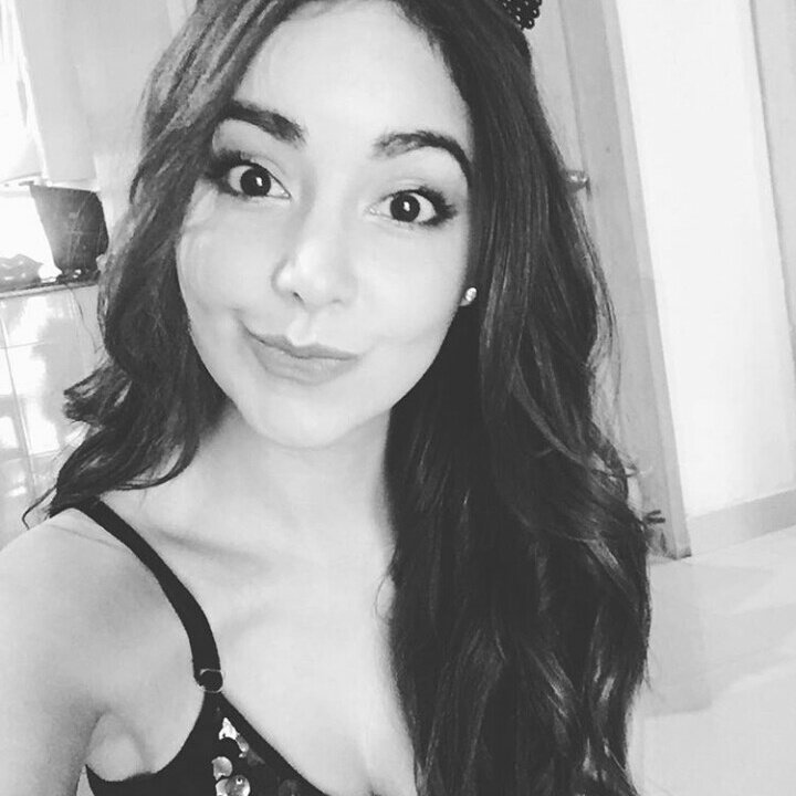 YuliMeneses9's tweet photo. #NuevaFotoDePerfil https://t.co/jJGbCswR08