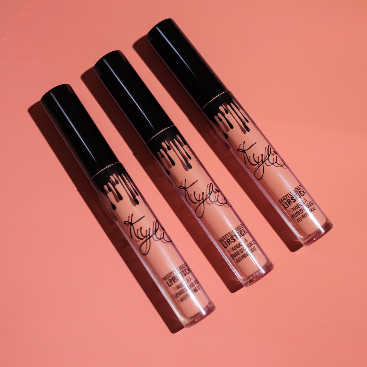 kyliecosmetics's tweet photo. APRICOT! Launching as a permanent shade, tomorrow at 3pm pst 😍 https://t.co/hZivSXbYgJ