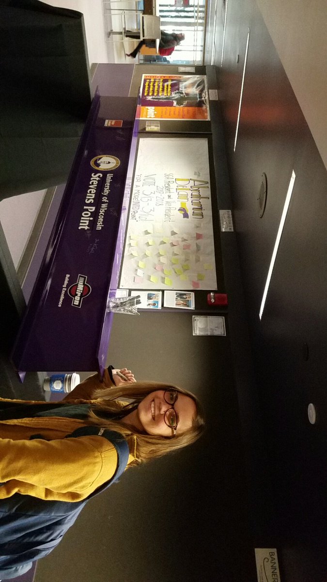 UnitedPoint1718's tweet photo. @nellieamhdelain @RobAbrahamian51 signing the beam for the new science building @UWStevensPoint @UWSPcols #UnitedPoint #uwsp https://t.co/1m2lJWPXlW