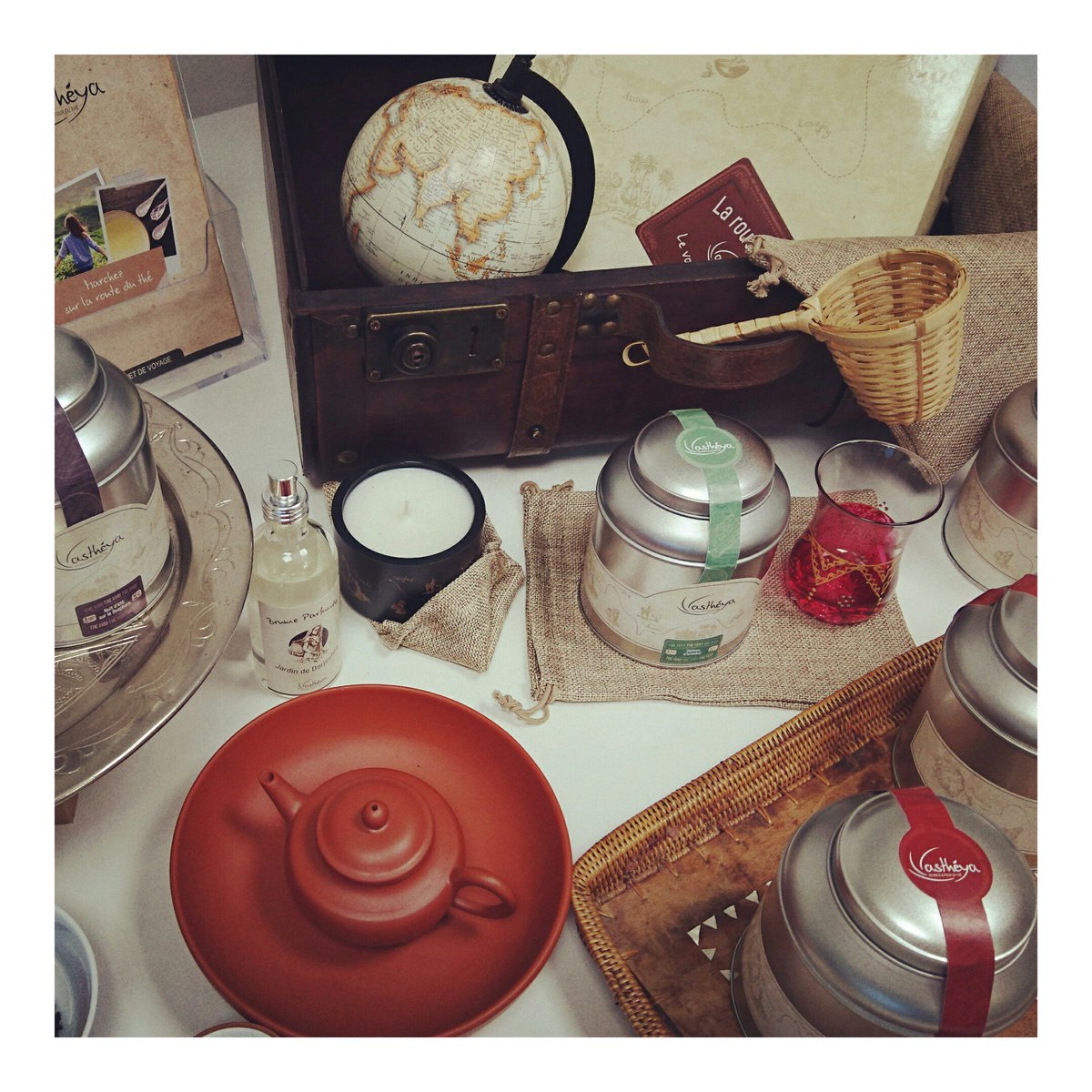 Astheya_'s tweet photo. Il est encore temps de prendre votre carte d'embarquement pour un tour du monde en 80 min https://t.co/MRnXBqbVgJ #teatime #escale #teaddict https://t.co/v090l6IZDN