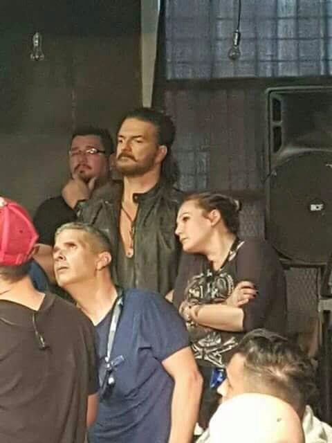Circo_Soledad's tweet photo. @notiarjona vieron a @Ricardo_Arjona en la grabación de Ella? https://t.co/Qk5coOxHIe