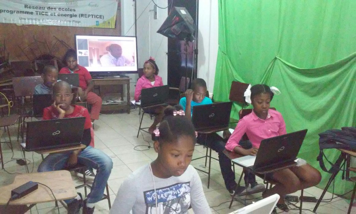lecollegedecote's tweet photo. Examen de #math 2.0 dans les classes de 7e AF au @lecollegedecote avec le numérique, on peut faire autrement #edu2.0 https://t.co/PLrEU0AQVp