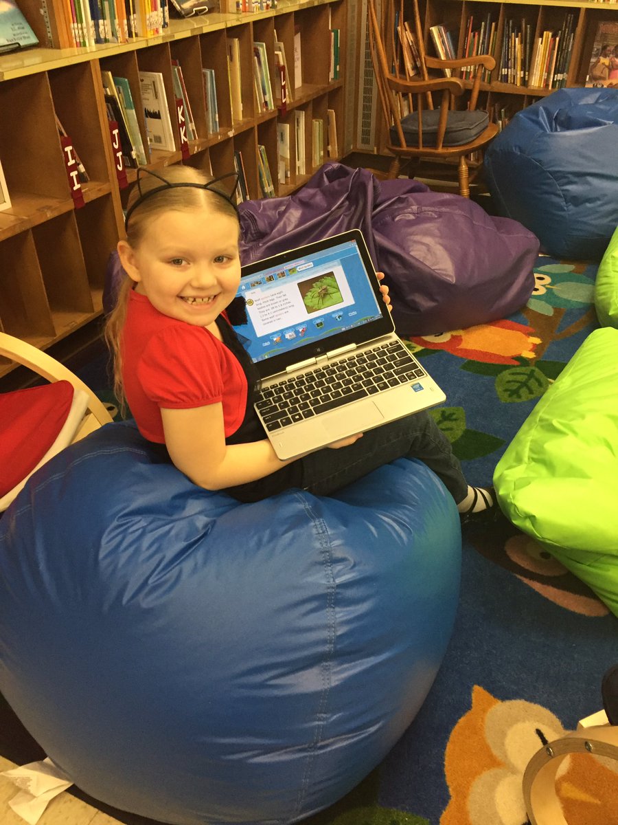 Ms_Beale's tweet photo. Virtual field trips and exploration with @MsVokes 2nd grade class. @LoganElementary #bcpslms #DLDAY #DLD17 https://t.co/qaJ6VpCSBw