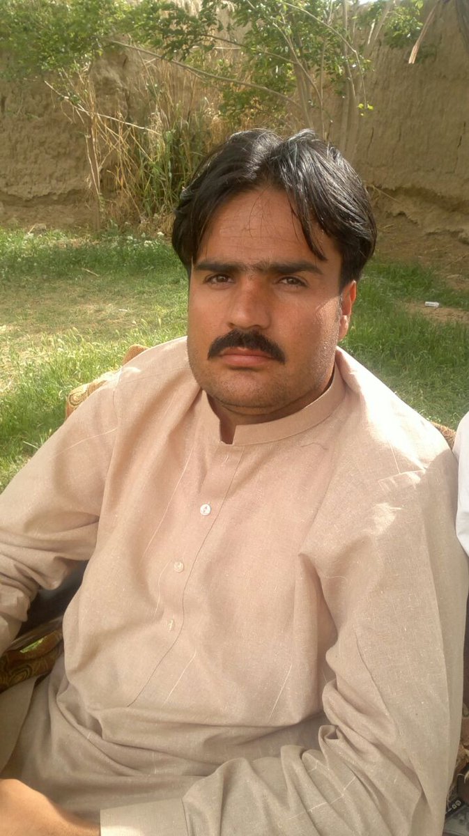 Sumaladi's tweet photo. TANVEER IS LOOKING TOWARDS YOU FOR HELP. @MirFaheemBaloc1 @LehriJhangir @TeamQuetta
#HelpTanverBaloch2Stand https://t.co/858vf09zMw
