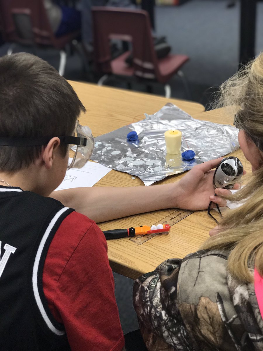 mr_thall's tweet photo. Middle school students making observations on how heat energy is transferred. https://t.co/8HTJpMJuZI