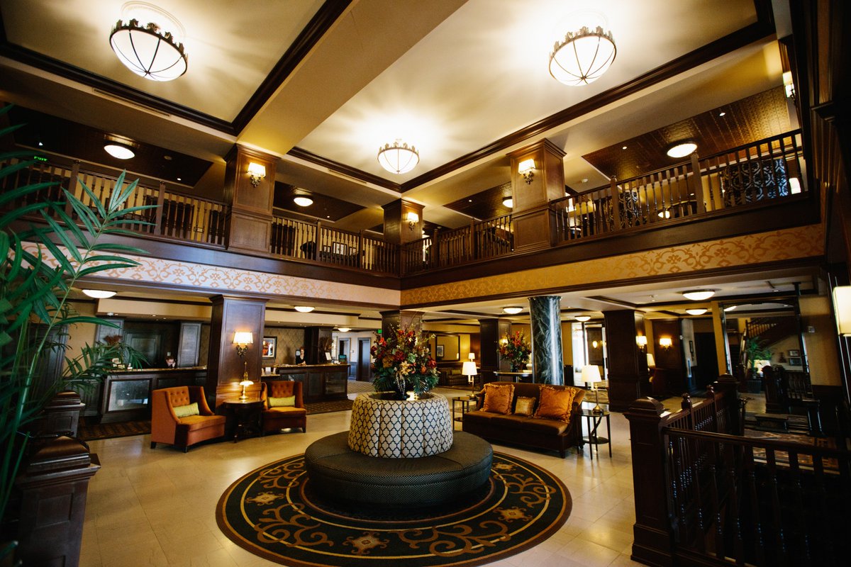 Hotel Julien Dubuque tweet media