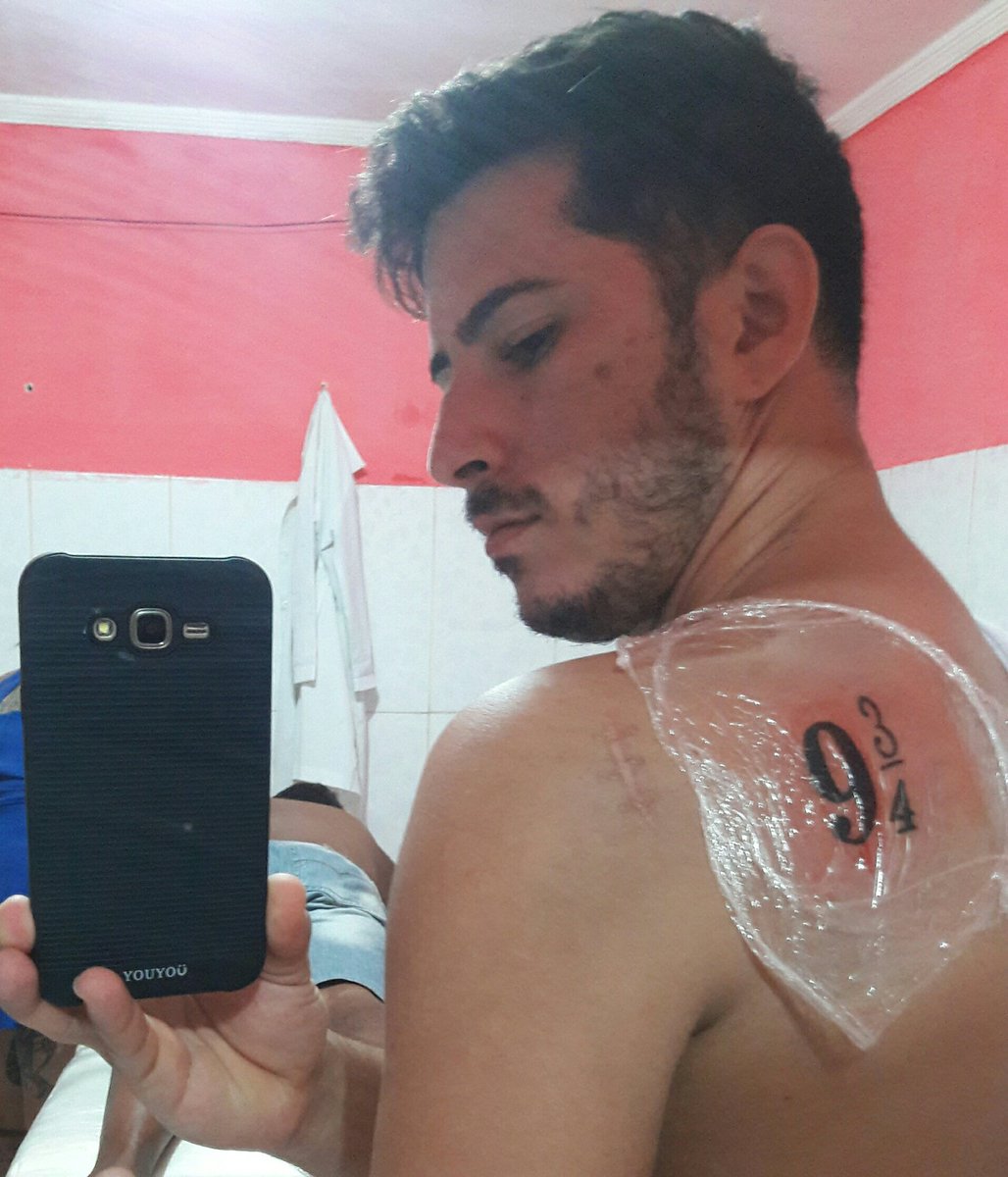 Eric Luiz Braz (@ericluizbraz1) on Twitter photo Olha <a href="/felipeneto/">Felipe Neto 🦉</a> a minha primeira tatoo 😄 HP o que vc achou? e a propósito aquele ali atrás eo Cláudio kkkkkkk Olha <a href="/felipeneto/">Felipe Neto 🦉</a> a minha primeira tatoo 😄 HP o que vc achou? e a propósito aquele ali atrás eo Cláudio kkkkkkk