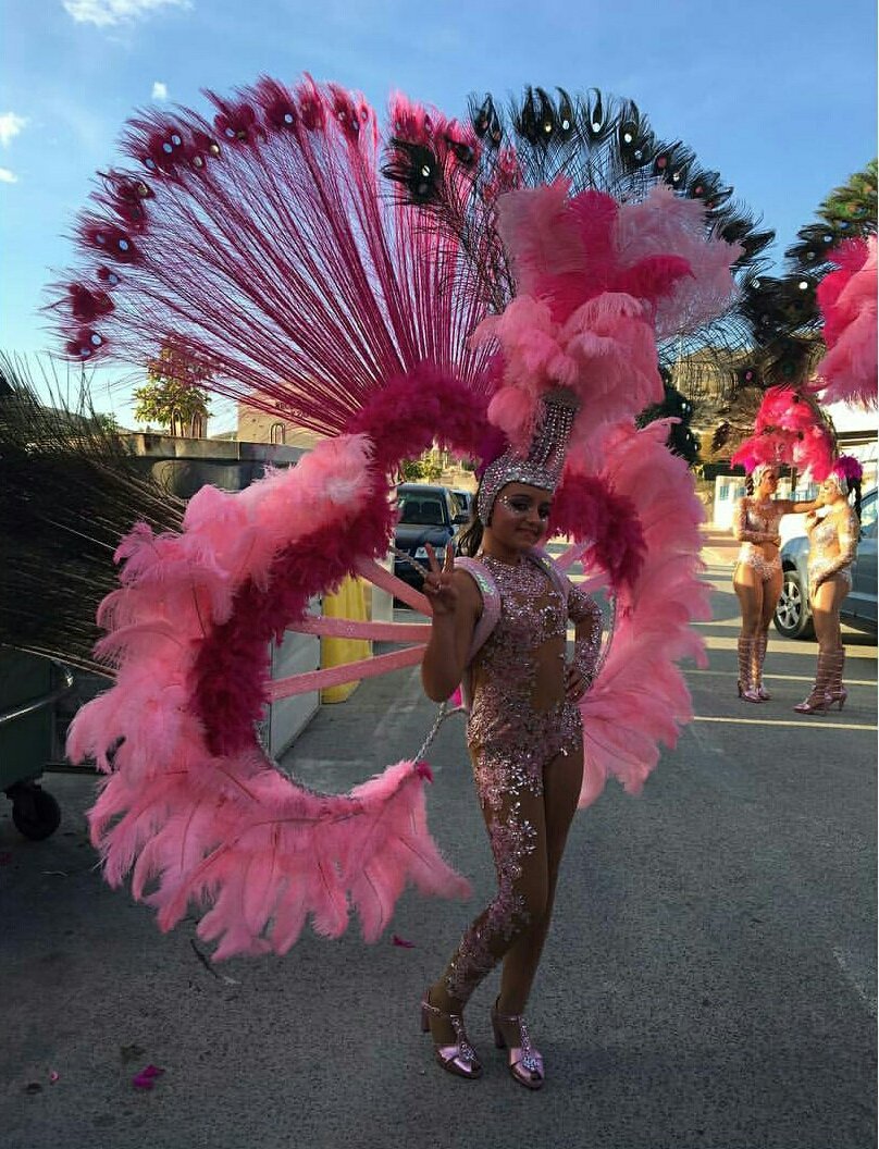 Musas Comparsa Nuevo Encanto 2017 <a href="/ComparsaNE/">Nuevo Encanto</a> <a href="/Olgagomez_98/">OLGA .</a> y Laura Palazón ¡Guapas! ☺️😘#CarnavalMula2017