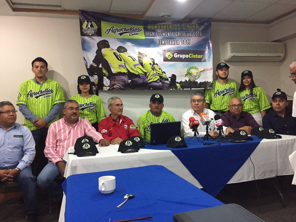 rinconinforma's tweet photo. Rueda de prensa para dar a conocer el róster del equipo Agrocherios-Cintar, de cara a la temporada 2017 de la Liga Clemente Grijalva https://t.co/vbu0ic3nr9