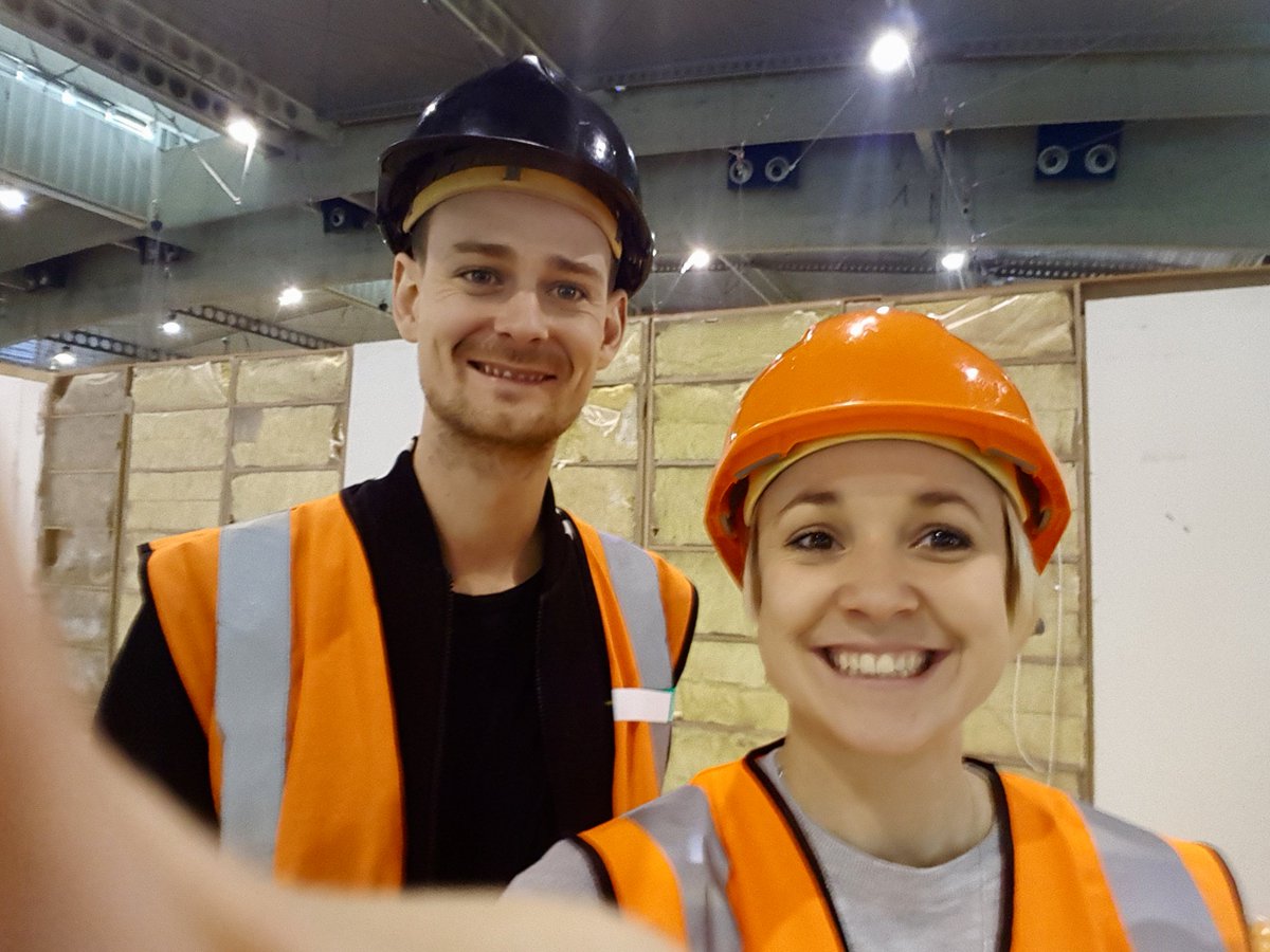 Good luck to everyone heading out to Barcelona! Don't get blown away #stormdoris Getting ready for #MWC2017 😀