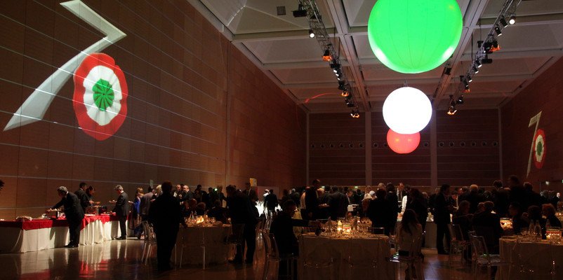 GrandeOrienteit's tweet photo. La #GLGOI16 era ampiamente incentrata sulle celebrazioni di #Repubblica70.La #GLGOI17 sarà improntata sui 300 anni della #Massoneria moderna https://t.co/GjFuY2P2TE