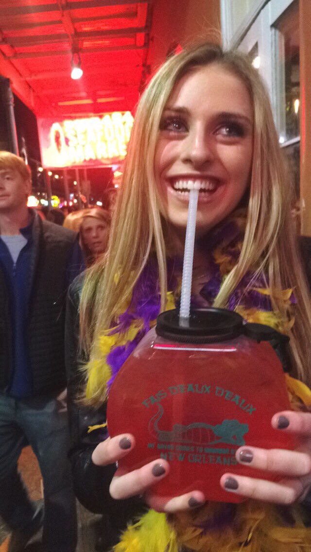 carolinegamble0's tweet image. Me thinking about Mardi Gras in Nola this weekend #hyfr