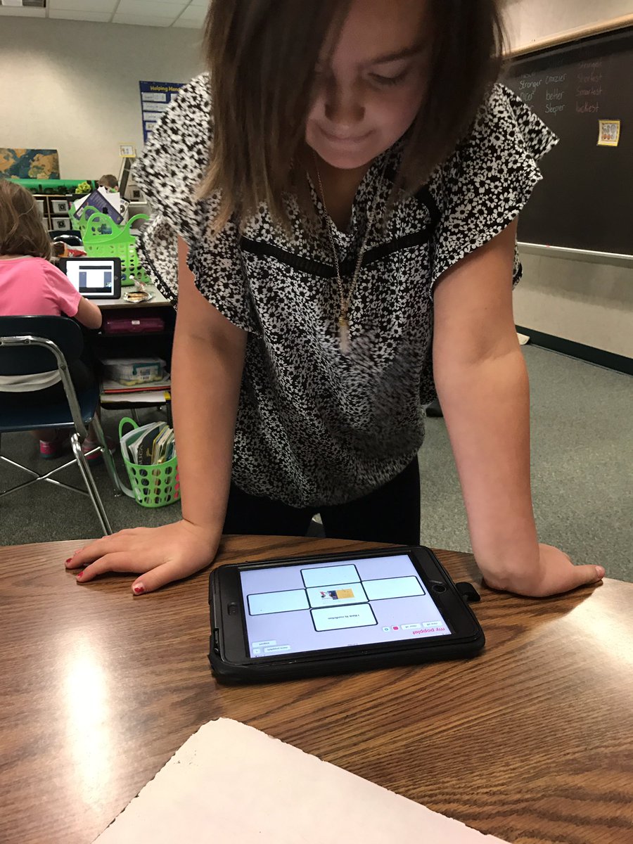 MSDSC_JWins's tweet photo. These friends are analyzing their texts to find the genre. They are using @poppletny to compile their reasons! #HESReaders https://t.co/AD36Z5e4VF
