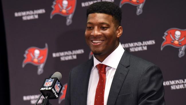 latimes's tweet photo. Tampa Bay QB Jameis Winston to elementary kids: Girls should be “silent, polite, gentle”; boys should “be strong” https://t.co/pYOTZdUjWF https://t.co/1VwNLAajuX