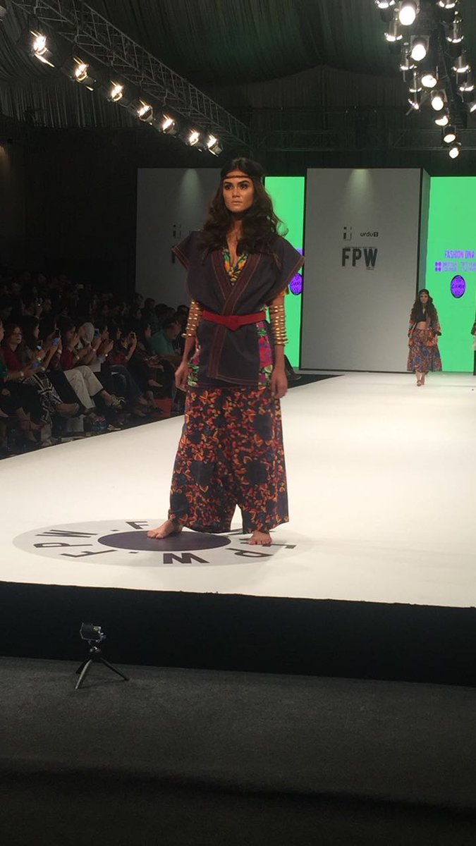 ebuzztoday's tweet photo. #gulabo by @Gulabopk #FPW17 #ebuzzfpw #ebuzztoday https://t.co/qWip7aQ2QN
