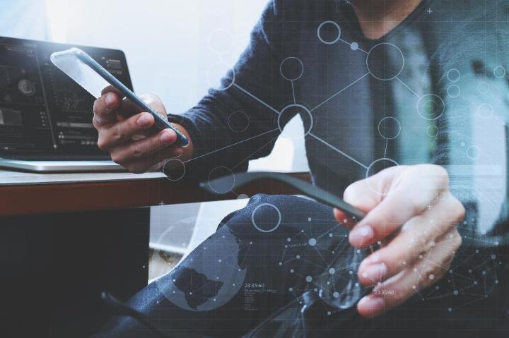 ForbesInsights's tweet photo. 72% of companies are seeing tangible market share increases from digitization. @GapIntl https://t.co/3ywN2KQjG1 #ChallengeOrBeChallenged https://t.co/g3BcyKwPwI