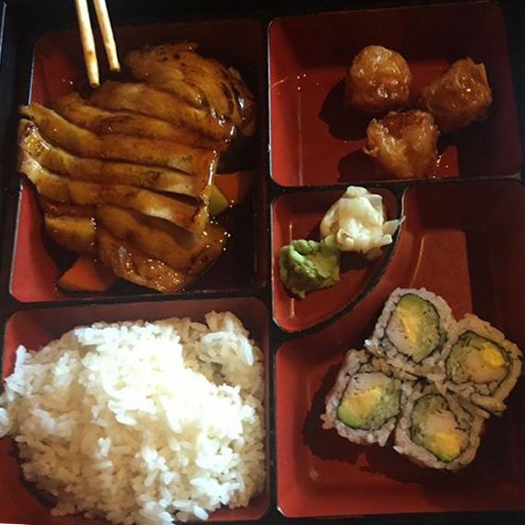 MoonlightCT_'s tweet photo. A little bit of this, a little bit of that.
View Our Menu: https://t.co/16rLWYvIuW 
Order Online: https://t.co/N8qWrE1Lzy
#bento #sushi https://t.co/c2BYA7TWHw