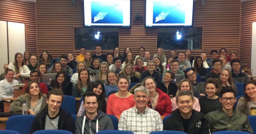 UoExEventMngt's tweet photo. Brilliant presentation by David Griffith from Glastonbury @UofEBusiness #eventmanagement #guestspeaker https://t.co/X9VovXNNjG