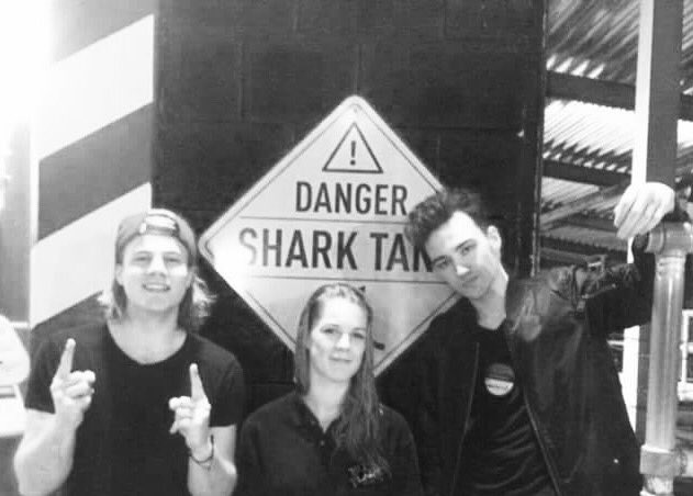 BeckySPearce's tweet image. What a day! Glad you guys enjoyed it, can&apos;t wait to see the Vlog!!! 💦🦈 @DannySimm @ChrisBourne #ChrisandDannyVlog