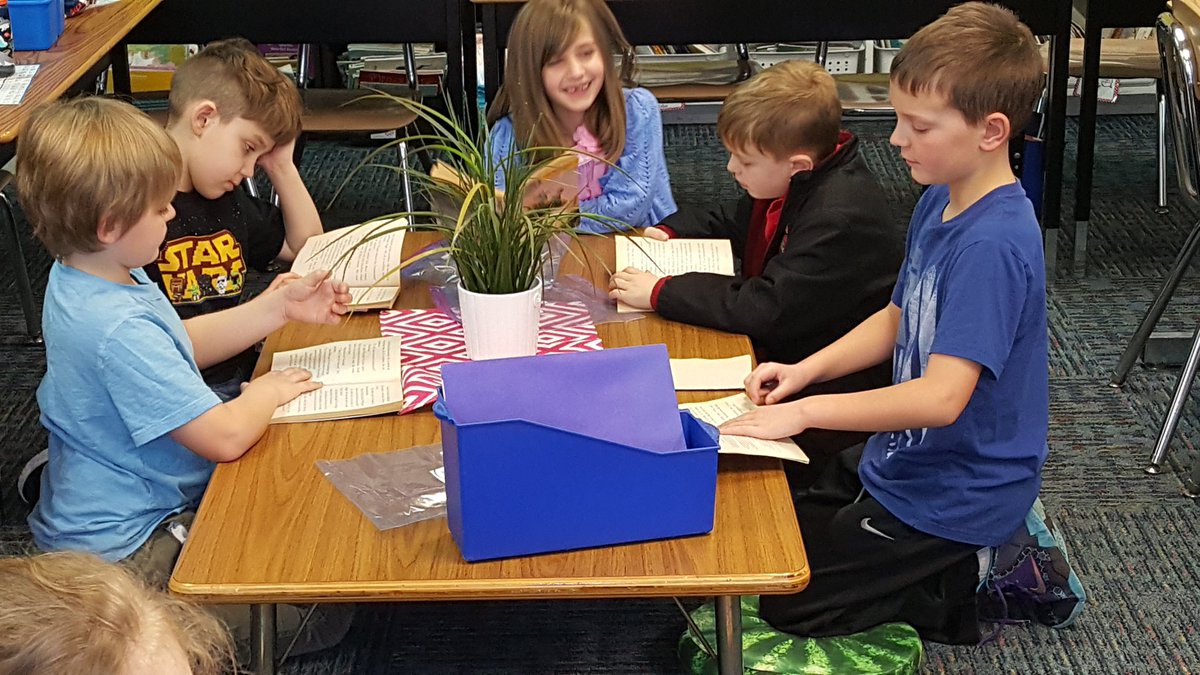 griffith2107's tweet photo. Our book clubs have begun!! https://t.co/eQwoGpR9lR