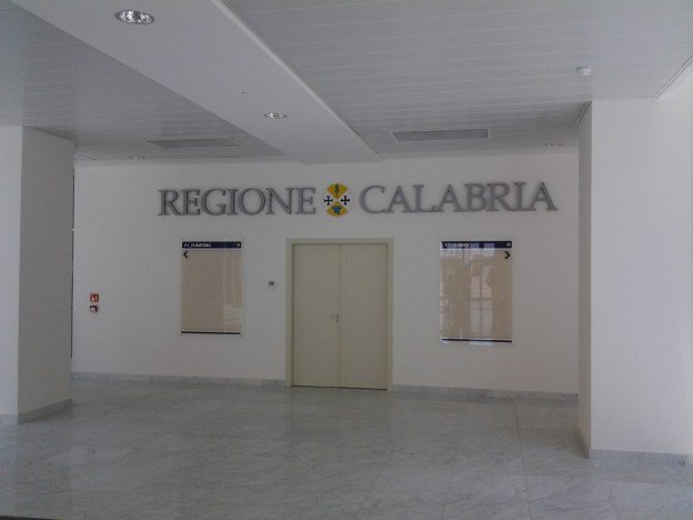 Regione, dipendenti e sindacati sul piede di guerra lorasiamonoi.wordpress.com/2017/02/23/reg…