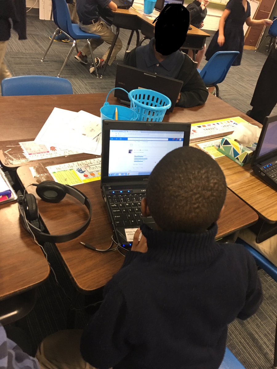 northwoods_elem's tweet photo. @CCCTeach @1stgradenwes using @edmodo for #WrittenResponse & #Polls #DLDay #OfficialDLDay #OnslowDLT #NWESDLDay https://t.co/TeY4S2qD51