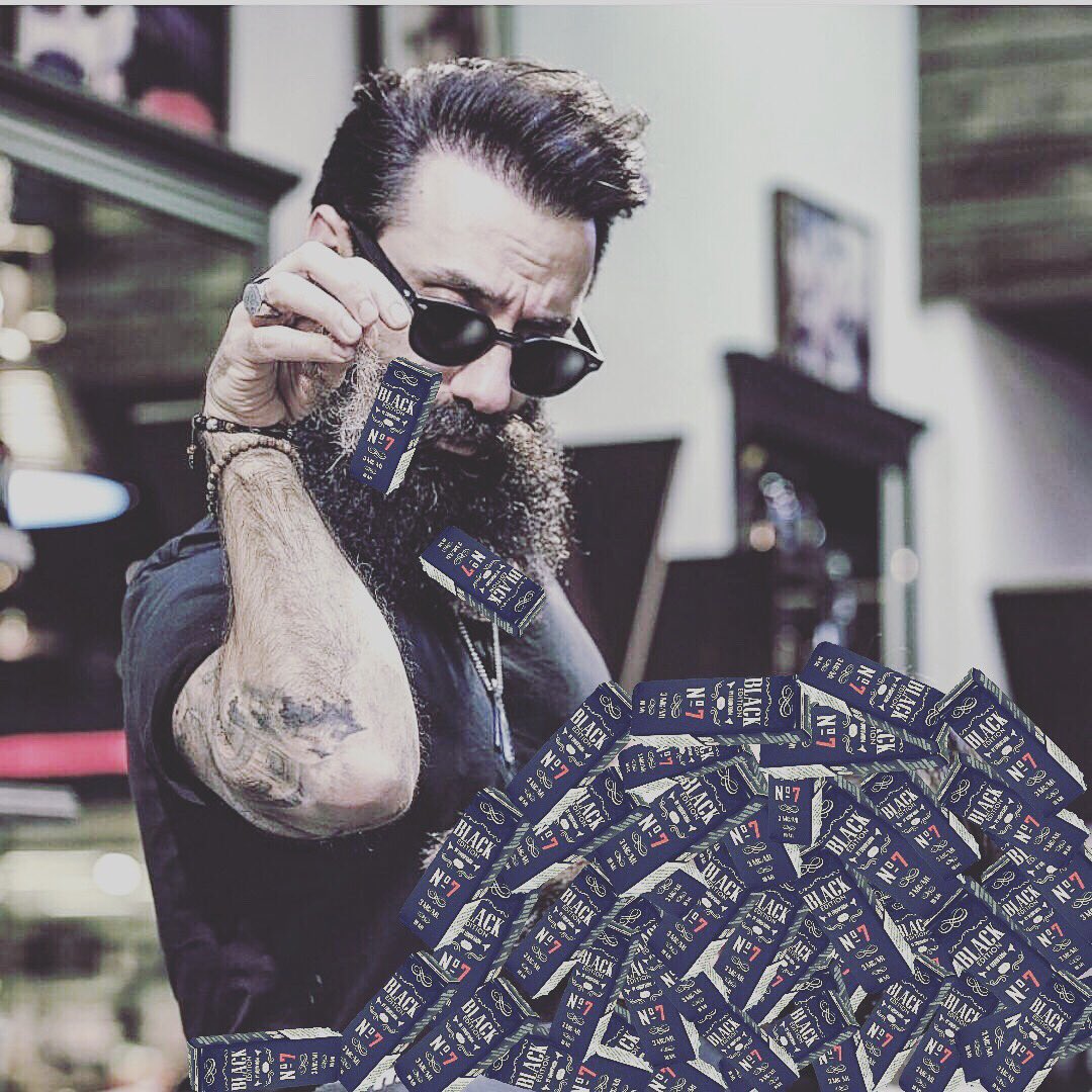 Liquidarom's tweet photo. Pret pour la vapexpo de Lyon les 12&amp;13 mars ✌🏼😝 #vap #vape #vapexpo https://t.co/AgXBeFBCu6