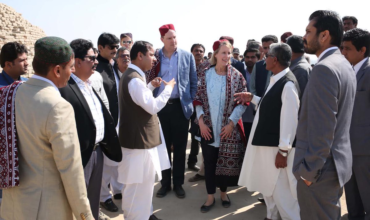 RizwanHajano12's tweet photo. #US Embassy Mission Deputy Chief Jonathan Pratt, Consul Gen Grace Shelton Visited #MohenDaro🌷♥️@SassuiPalijo @usembislamabad @usconsulatekhi https://t.co/2fAseNR3kr