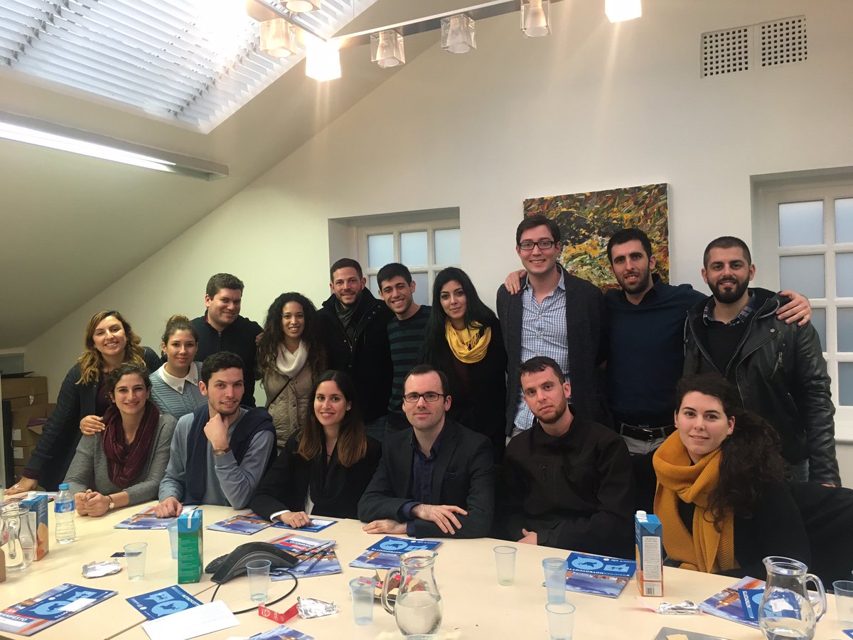 BoardofDeputies's tweet photo. .@Dave_Breathnach was delighted to host Israeli students from @ISREALITY_IL to explain our work, #bridgesnotboycotts &amp; UK Jewish concerns. https://t.co/S7Xe62VGVS