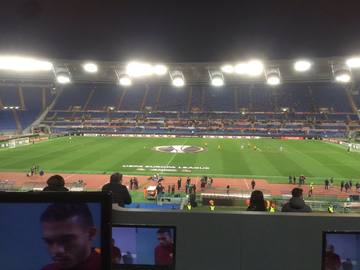 A_Monto's tweet photo. @EuropaLeague Roma-Villarreal https://t.co/rOWA98c4Df