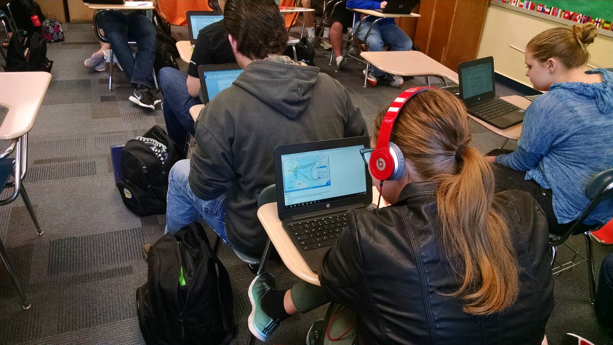 MrMadderom's tweet photo. Geography & World History classes working on Internet assignments for Digital Learning! #TSCDLDay #TSCSchools @tsctechdept @HHSPrincipal10 https://t.co/19tIxaXvEu